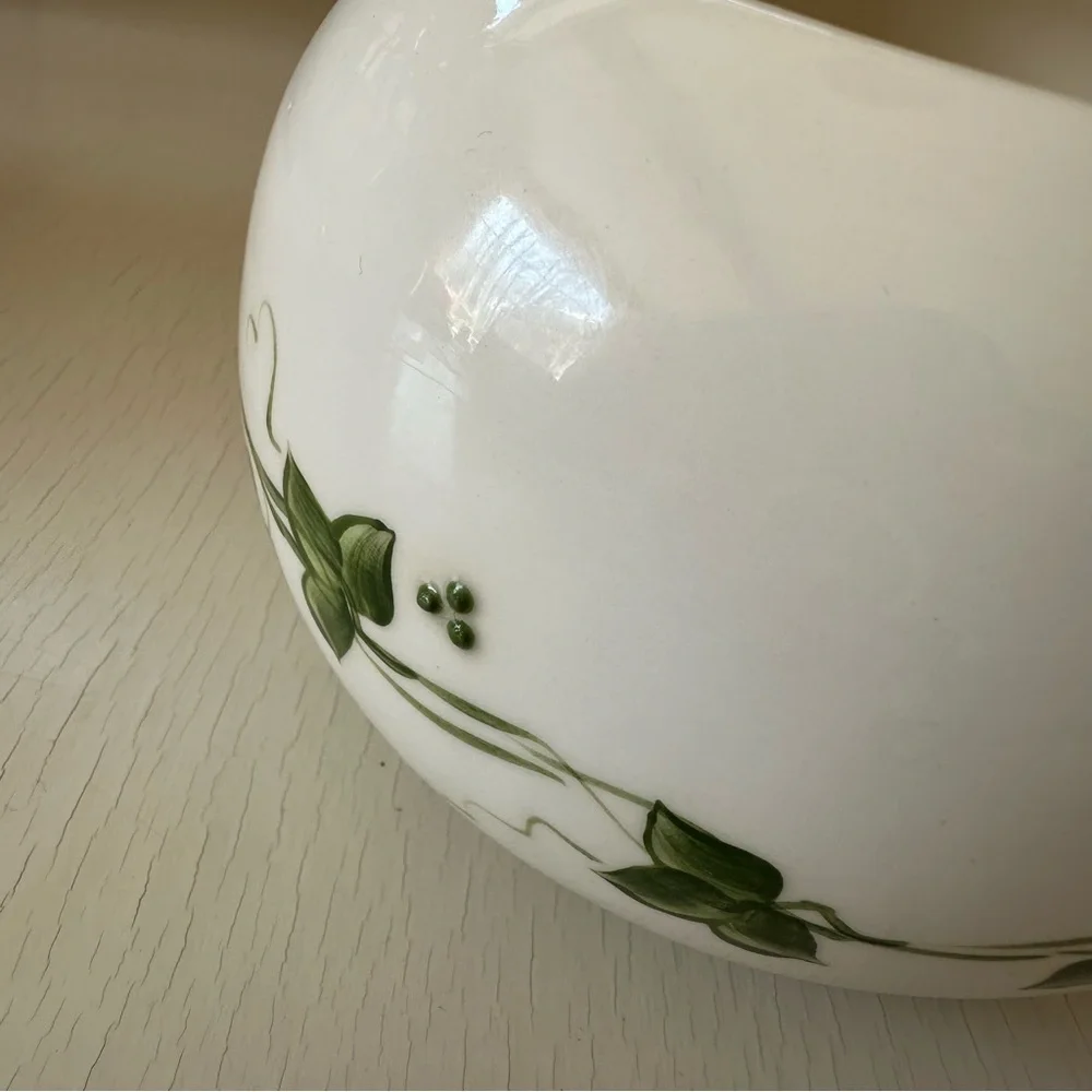 Votive Candle Round Vase with Ivy Leaves Pattern Biophilic Design